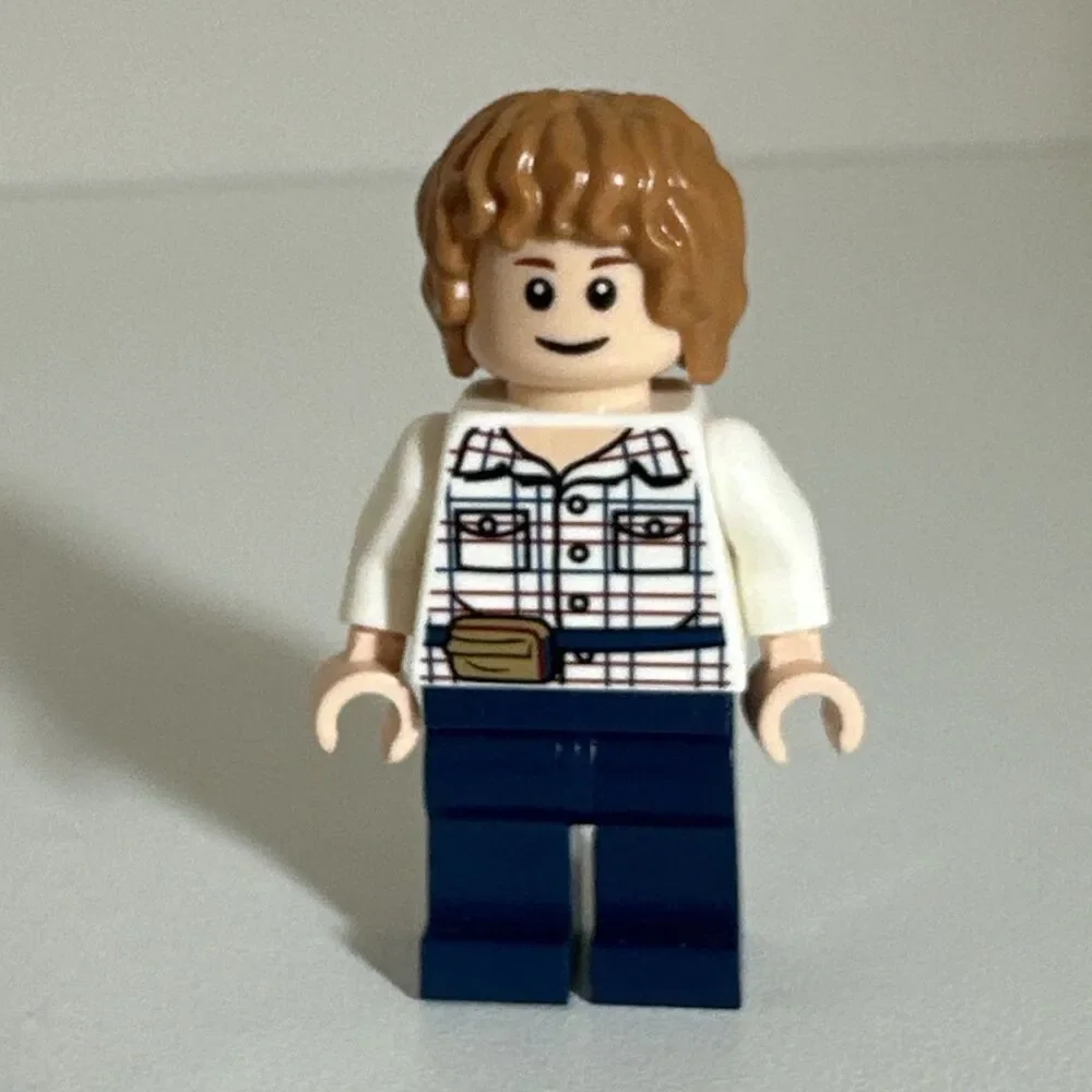LEGO Gyrosphere w Gray Mitchell Minifigure From Lego Jurassic World, Ball